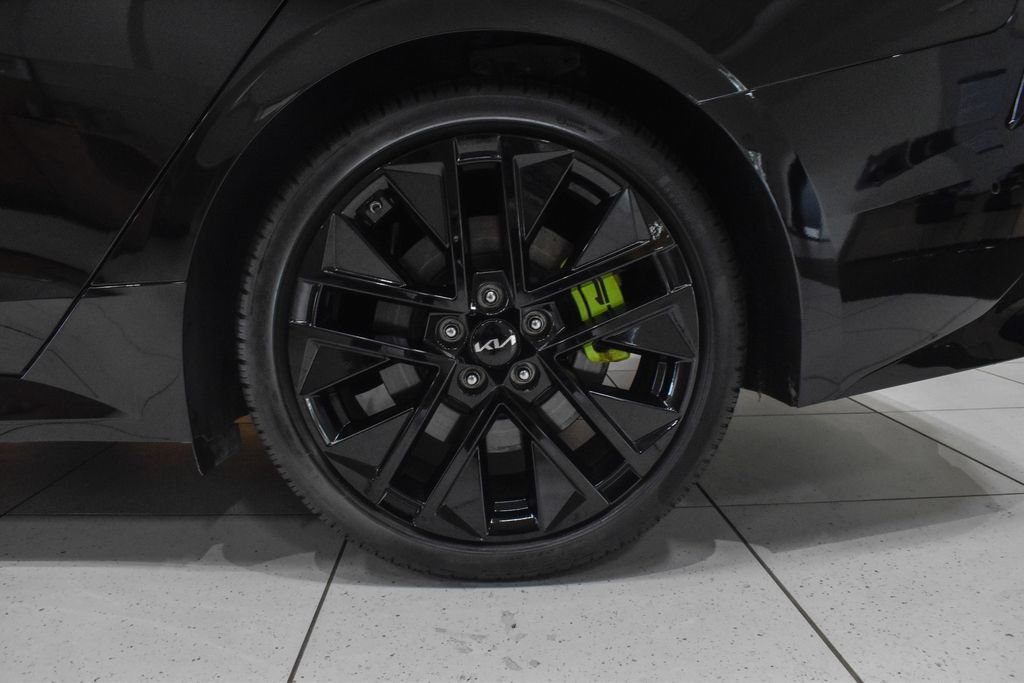 Used 2025 Kia K5 GT w/ GT1 Package FWD image 12