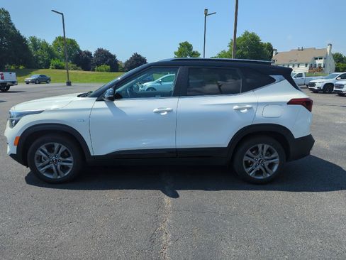 Used 2021 Kia Seltos S AWD/4WD image 4