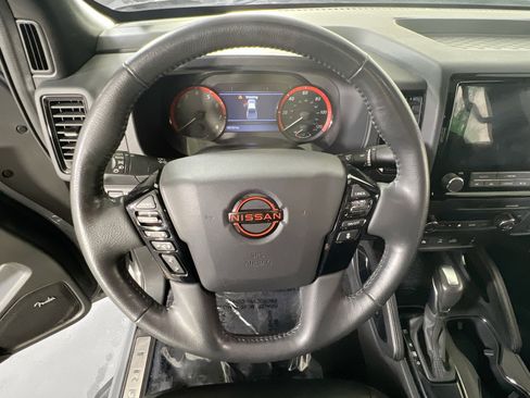 Used 2022 Nissan Frontier PRO-4X w/ Pro-4X Premium Package image 11