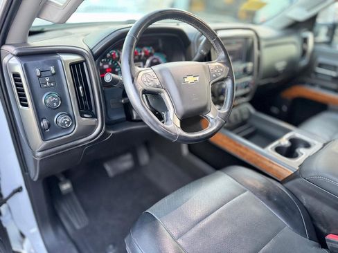 Used 2019 Chevrolet Silverado 2500 High Country w/ Duramax Plus Package image 9
