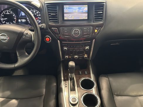 Used 2014 Nissan Pathfinder SL AWD/4WD image 24