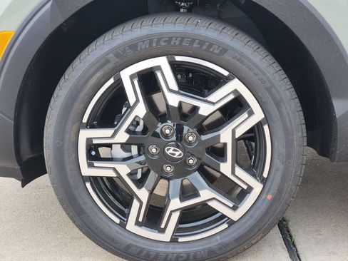 New 2026 Hyundai Santa Cruz Limited AWD/4WD image 7