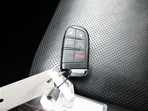 Used 2024 Dodge Durango GT image 28