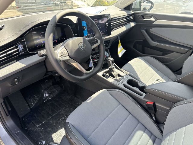 New 2026 Volkswagen Jetta SE FWD image 12