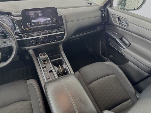 Used 2024 Nissan Pathfinder SV FWD image 28