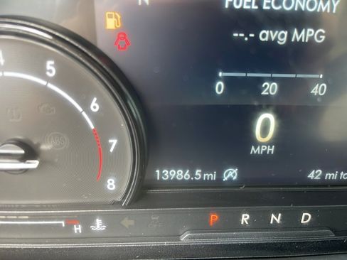 Used 2022 Lincoln Corsair Standard w/ Equipment Group 101A image 17