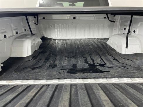 Used 2021 Chevrolet Silverado 1500 LT image 17