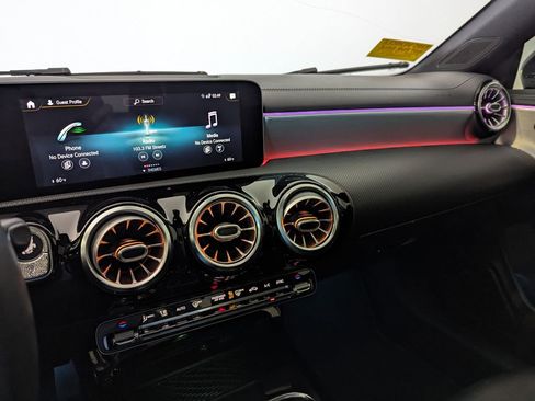 Used 2020 Mercedes-Benz CLA 250 image 10