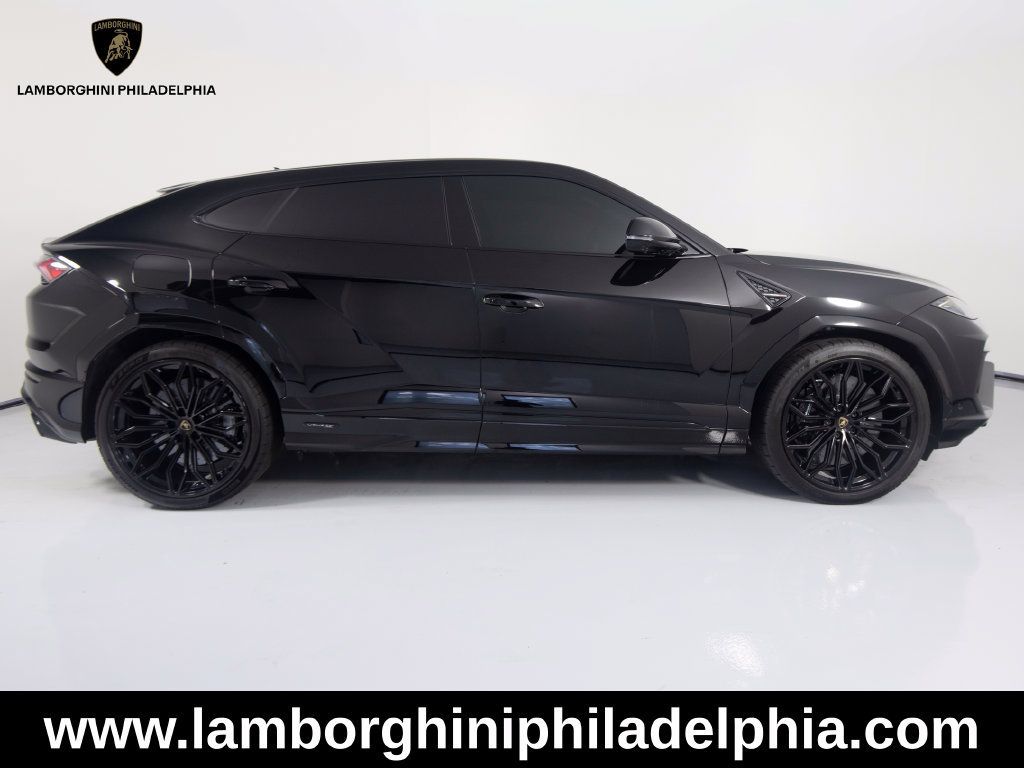 Used 2026 Lamborghini Urus S AWD/4WD image 4