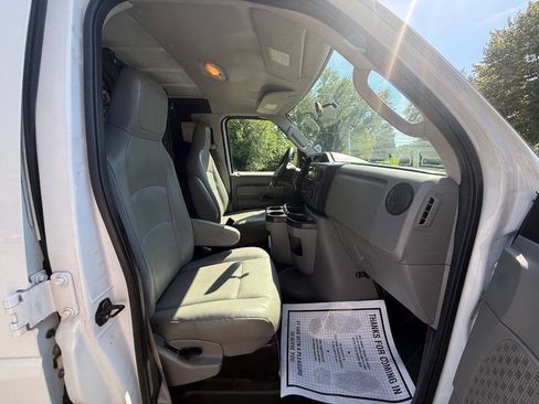 Used 2011 Ford E-150 and Econoline 150 w/ Commercial Cargo Van Pkg RWD image 20