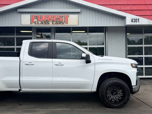 Used 2020 Chevrolet Silverado 1500 LT w/ Trailering Package AWD/4WD image 11