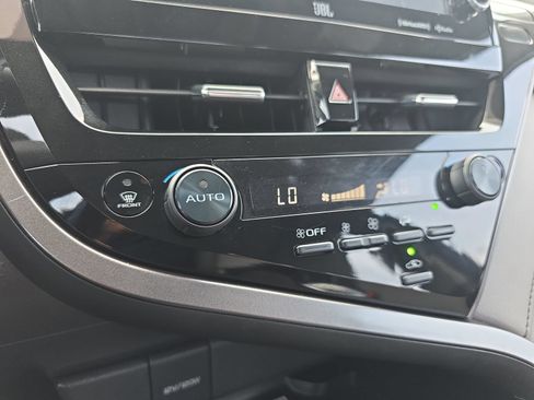 Used 2023 Toyota Camry XLE w/ Navigation Package FWD image 23