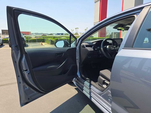 Certified 2025 Toyota Corolla LE FWD image 20