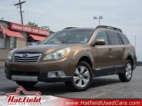 Used 2011 Subaru Outback 3.6R Limited AWD/4WD image 1