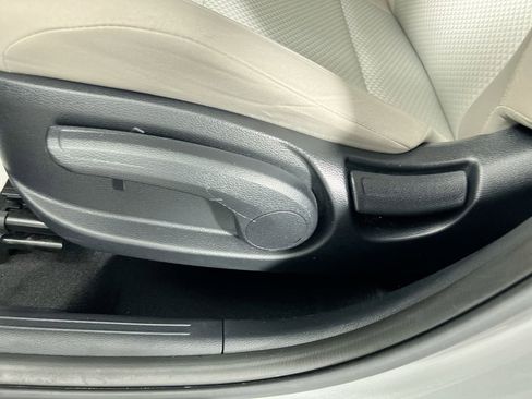 Certified 2025 Kia Soul LX w/ LX Technology Package image 14