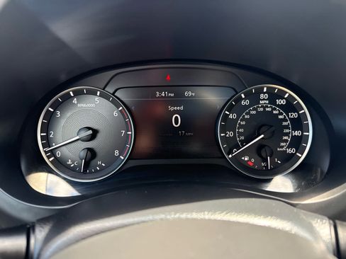 Used 2020 INFINITI QX50 Luxe w/ Navigation Package AWD/4WD image 19