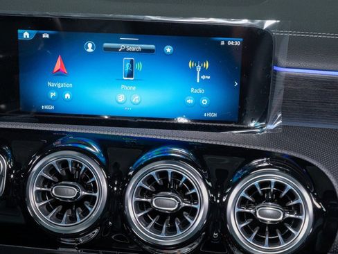 New 2026 Mercedes-Benz CLA 35 AMG 4MATIC image 19