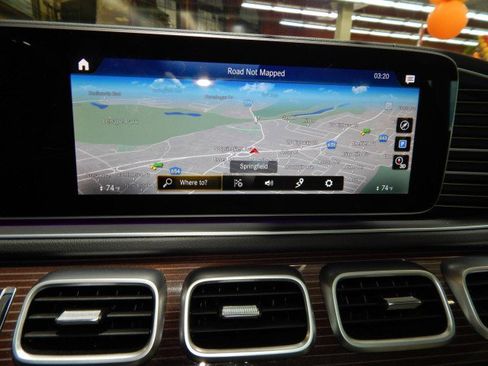 Used 2024 Mercedes-Benz GLS 580 4MATIC w/ Warmth & Comfort Package image 17