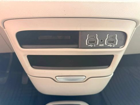 Used 2021 Chrysler Voyager Lxi FWD image 22