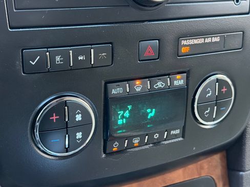 Used 2012 Buick Enclave Convenience FWD image 21
