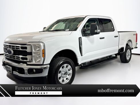 Used 2024 Ford F250 XLT image 1
