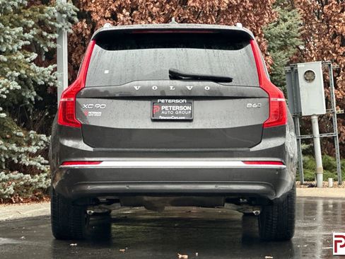 Used 2024 Volvo XC90 B6 Plus image 5