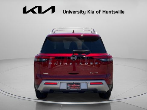 Used 2023 Nissan Pathfinder SL image 5