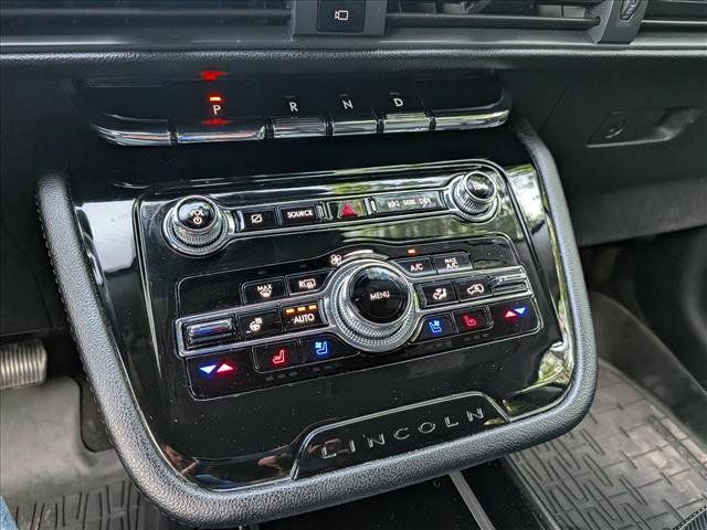 Certified 2022 Lincoln Corsair AWD w/ Equipment Group 101A image 40