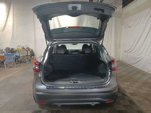 Used 2022 Nissan Rogue Sport SV w/ Technology Package image 19