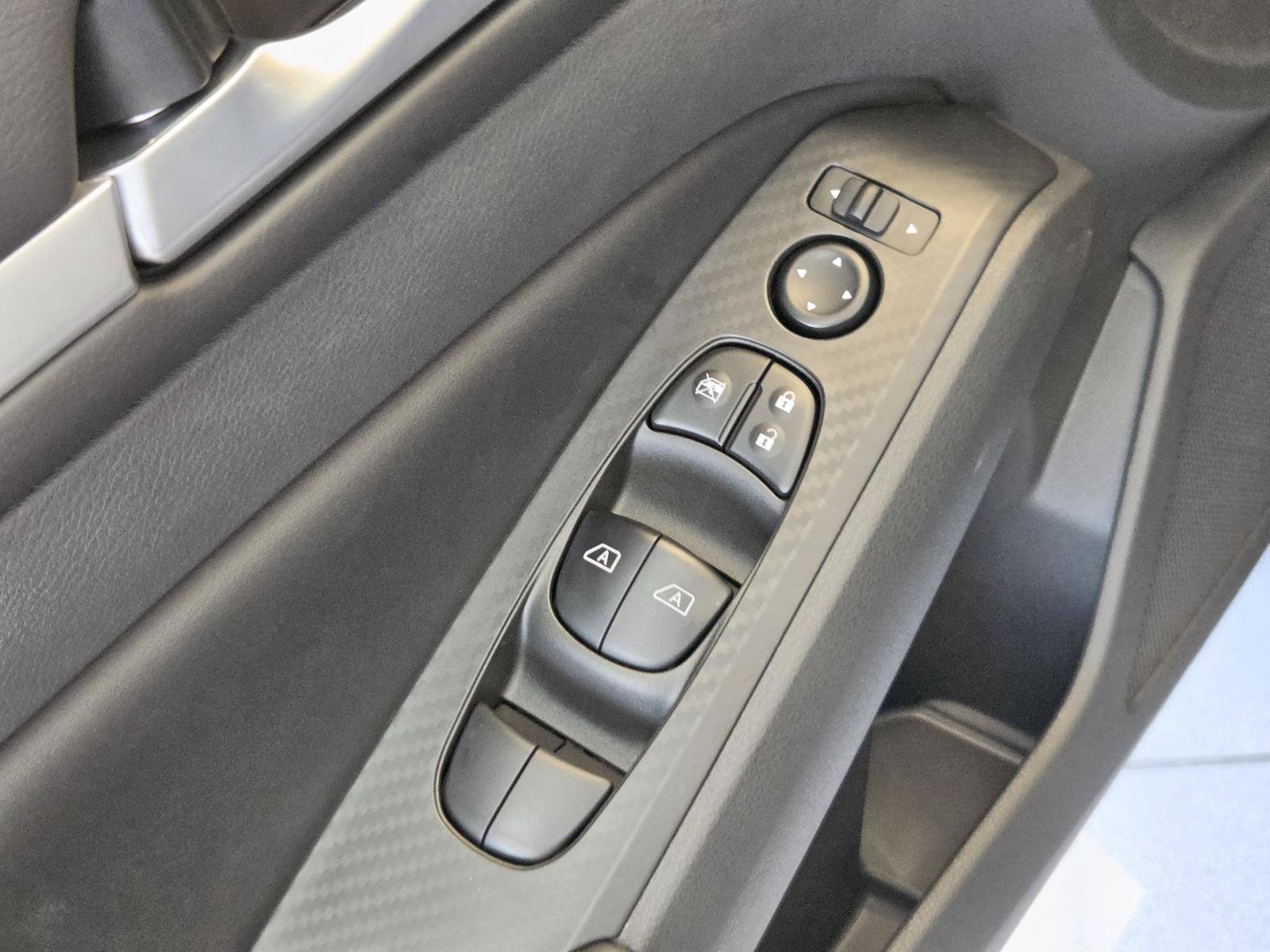 New 2026 Nissan Altima 2.5 SR FWD image 17
