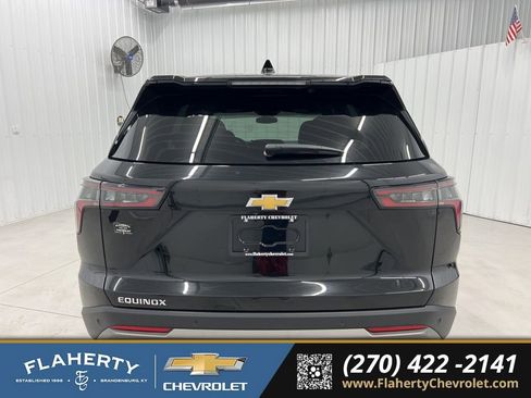 Used 2025 Chevrolet Equinox LT FWD image 4