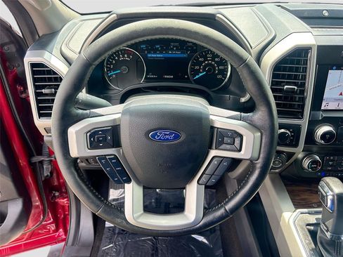 Used 2019 Ford F150 Lariat w/ Equipment Group 502A Luxury AWD/4WD image 11