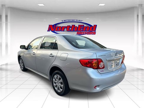 Used 2010 Toyota Corolla LE image 5
