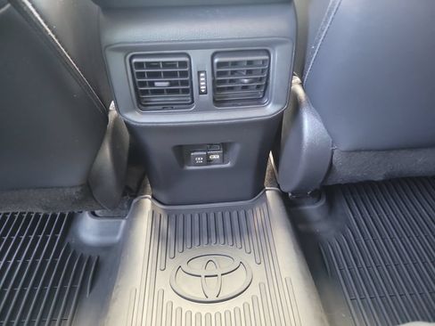 Used 2021 Toyota RAV4 XLE Premium FWD image 14