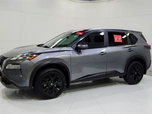 Used 2023 Nissan Rogue SV w/ SV Premium B Package FWD image 3
