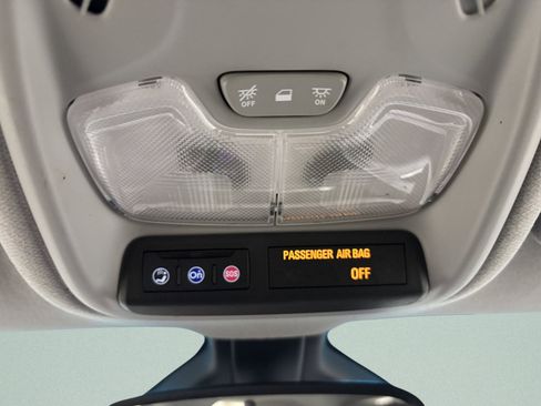 Used 2020 Chevrolet Bolt LT image 28