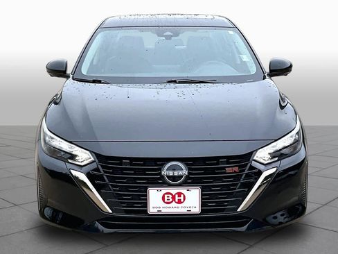 Used 2025 Nissan Sentra SR w/ SR Premium Package FWD image 4