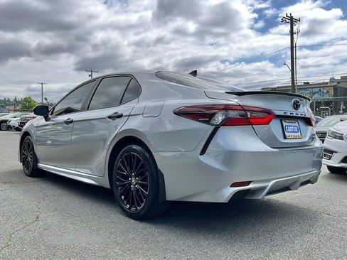 Used 2022 Toyota Camry SE w/ Carpet Mat Package (TMS) FWD image 6