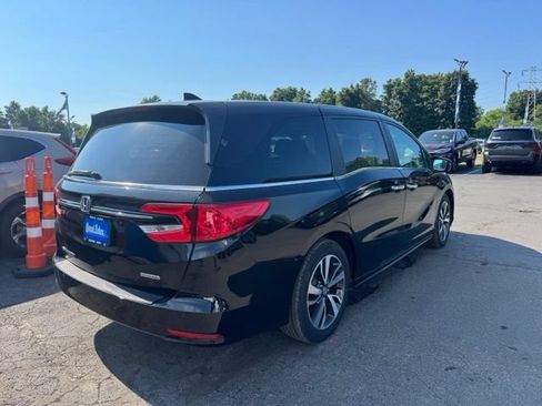 Used 2024 Honda Odyssey Touring image 2
