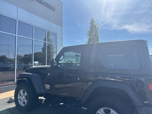 Used 2020 Jeep Wrangler Sport AWD/4WD image 12