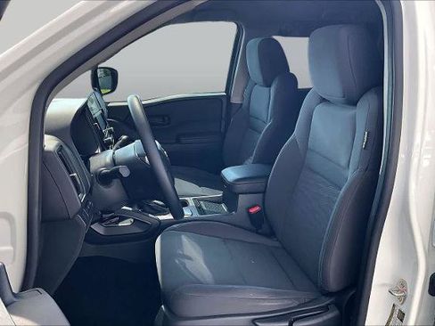 Certified 2025 Nissan Frontier S RWD image 8