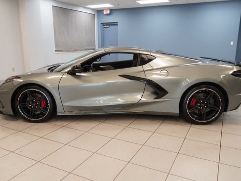 Used 2022 Chevrolet Corvette Stingray Preferred Cpe w/ Battery Protection Package RWD image 2