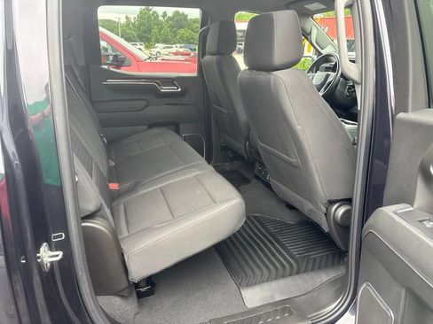 Used 2023 Chevrolet Silverado 1500 LT AWD/4WD image 8