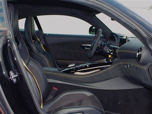 Used 2020 Mercedes-Benz AMG GT R image 8