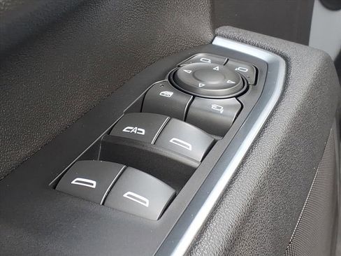 Used 2025 GMC Sierra 2500 SLE w/ SLE Value Package; image 13