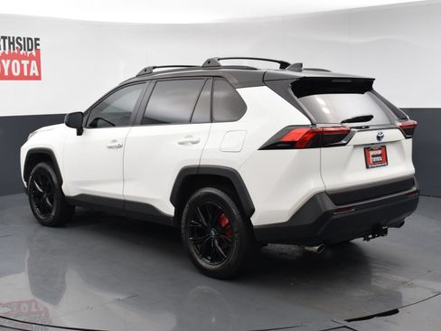 Used 2020 Toyota RAV4 XLE w/ XLE Grade Weather Package AWD/4WD image 3