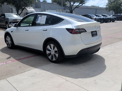 Used 2021 Tesla Model Y Long Range AWD/4WD image 8