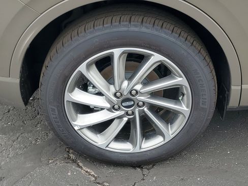 New 2025 Lincoln Corsair Grand Touring w/ Towing Package image 5