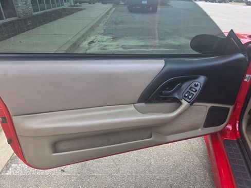 Used 2002 Chevrolet Camaro Z28 w/ Preferred Equipment Group 2 RWD image 8