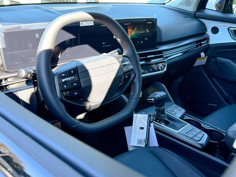 New 2026 Kia Sportage SX image 12